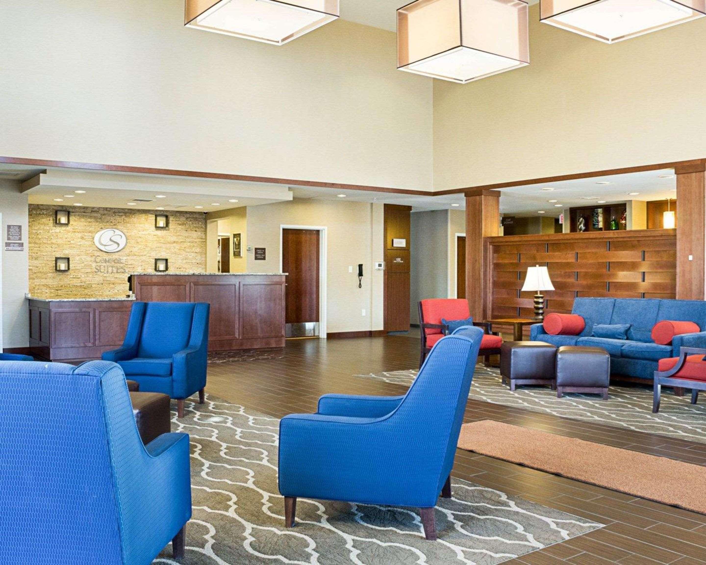 Comfort Suites Medical Center Fargo Exterior photo
